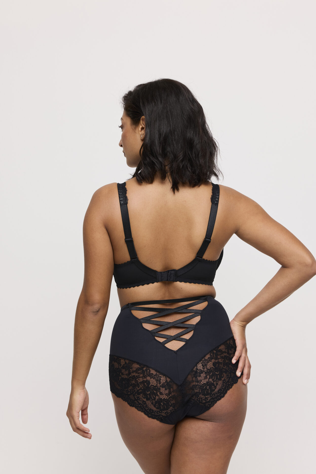 PrimaDonna · SHIMLA · Tiefdekolletierter BH – Schwarz – Bild 6